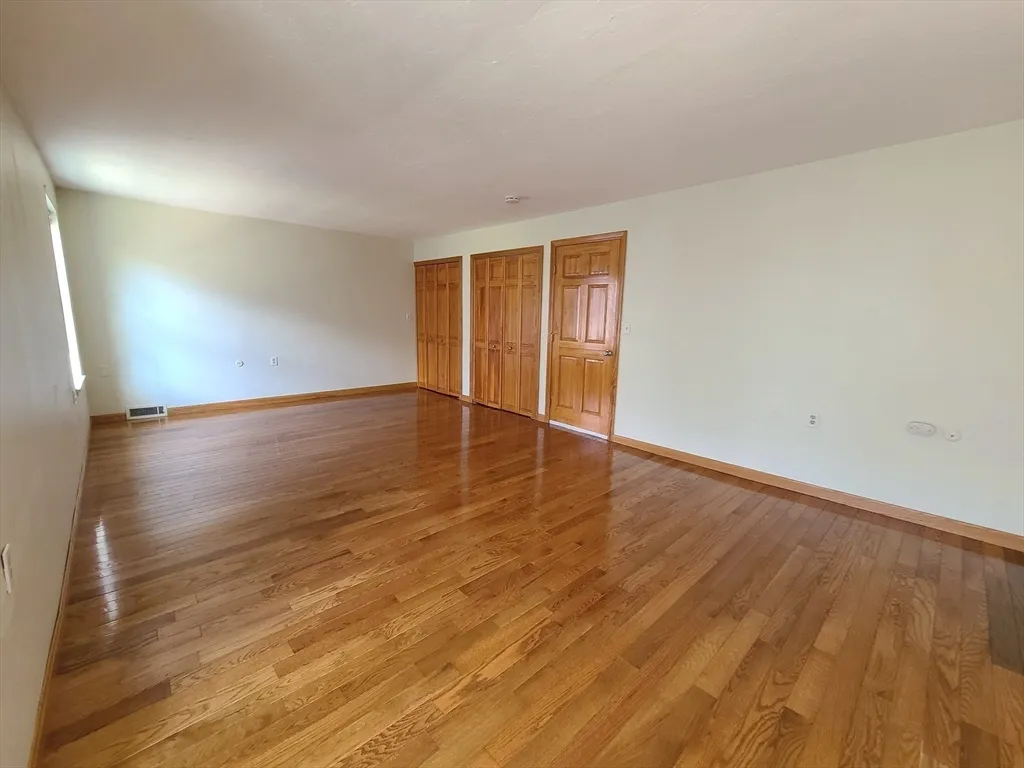 2 bed, 2 bath apartment for rent at 152 Quincy Shore Dr Unit 25, Quincy — photo 10 of 17
