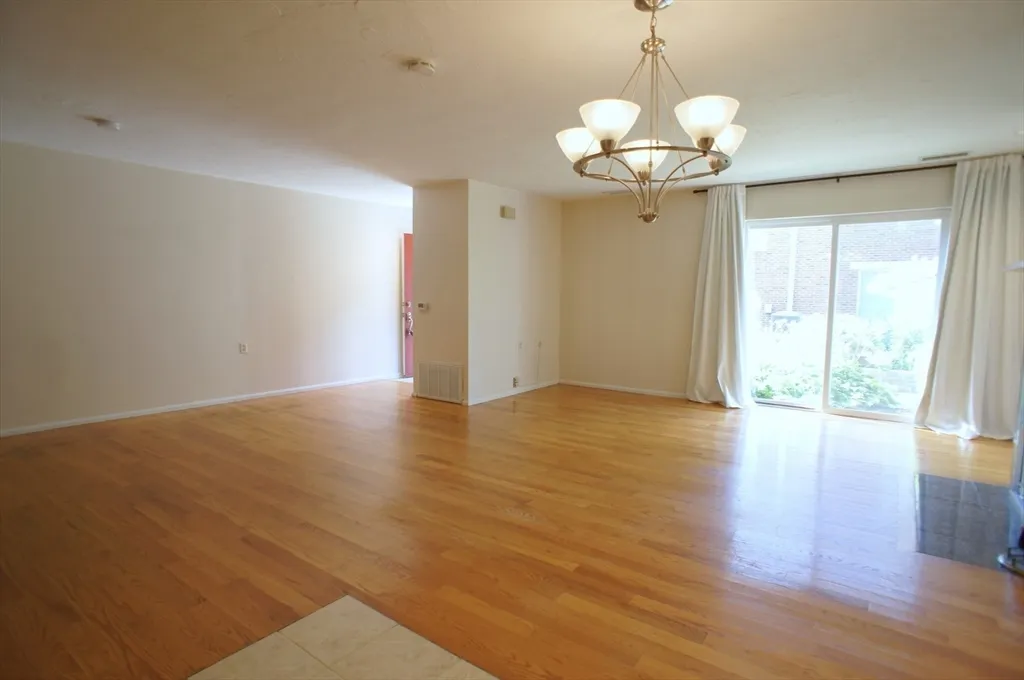 2 bed, 2 bath apartment for rent at 152 Quincy Shore Dr Unit 25, Quincy — photo 6 of 17