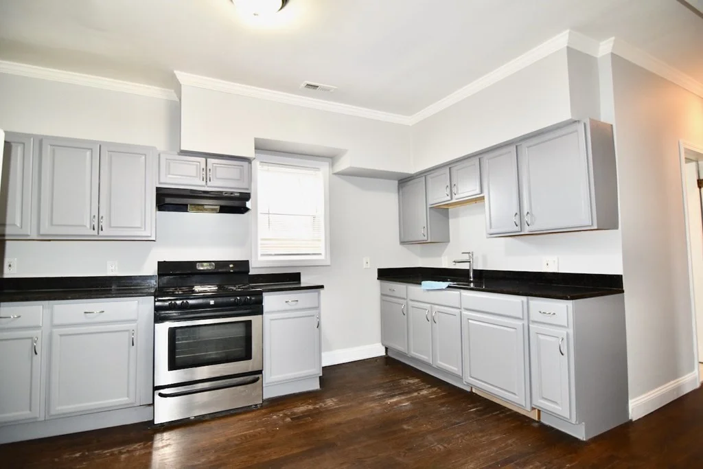 3 bed, 1 bath apartment for rent at 152 Quincy St Unit 3, Boston — photo 1 of 18