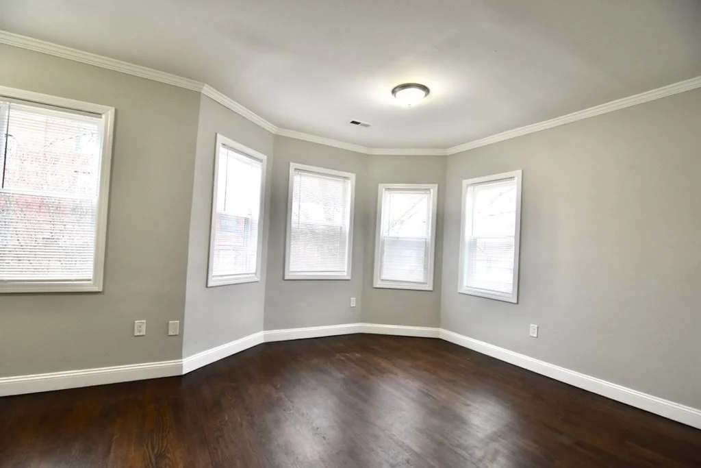 3 bed, 1 bath apartment for rent at 152 Quincy St Unit 3, Boston — photo 3 of 18