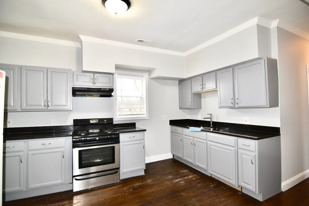 3 bed, 1 bath apartment for rent at 152 Quincy St Unit 3, Boston — photo 14 of 18