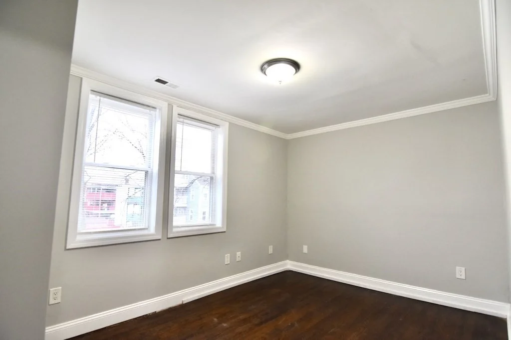 3 bed, 1 bath apartment for rent at 152 Quincy St Unit 3, Boston — photo 17 of 18