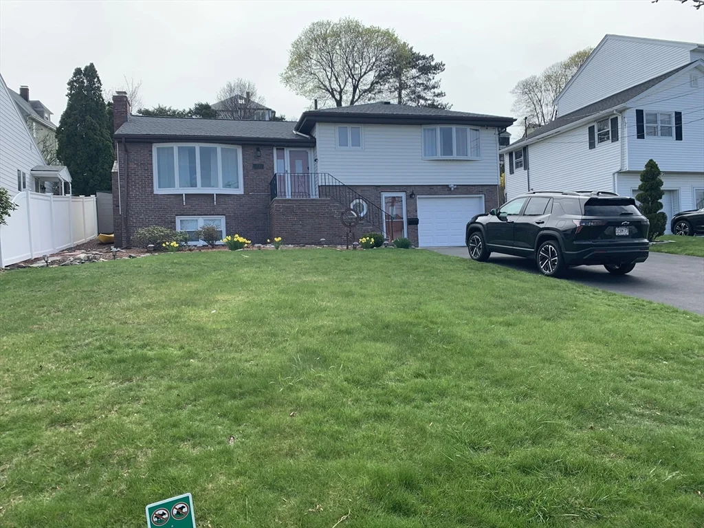 1 bed, 1 bath apartment for rent at 152 Sewall Ave Unit 1, Winthrop Highlands