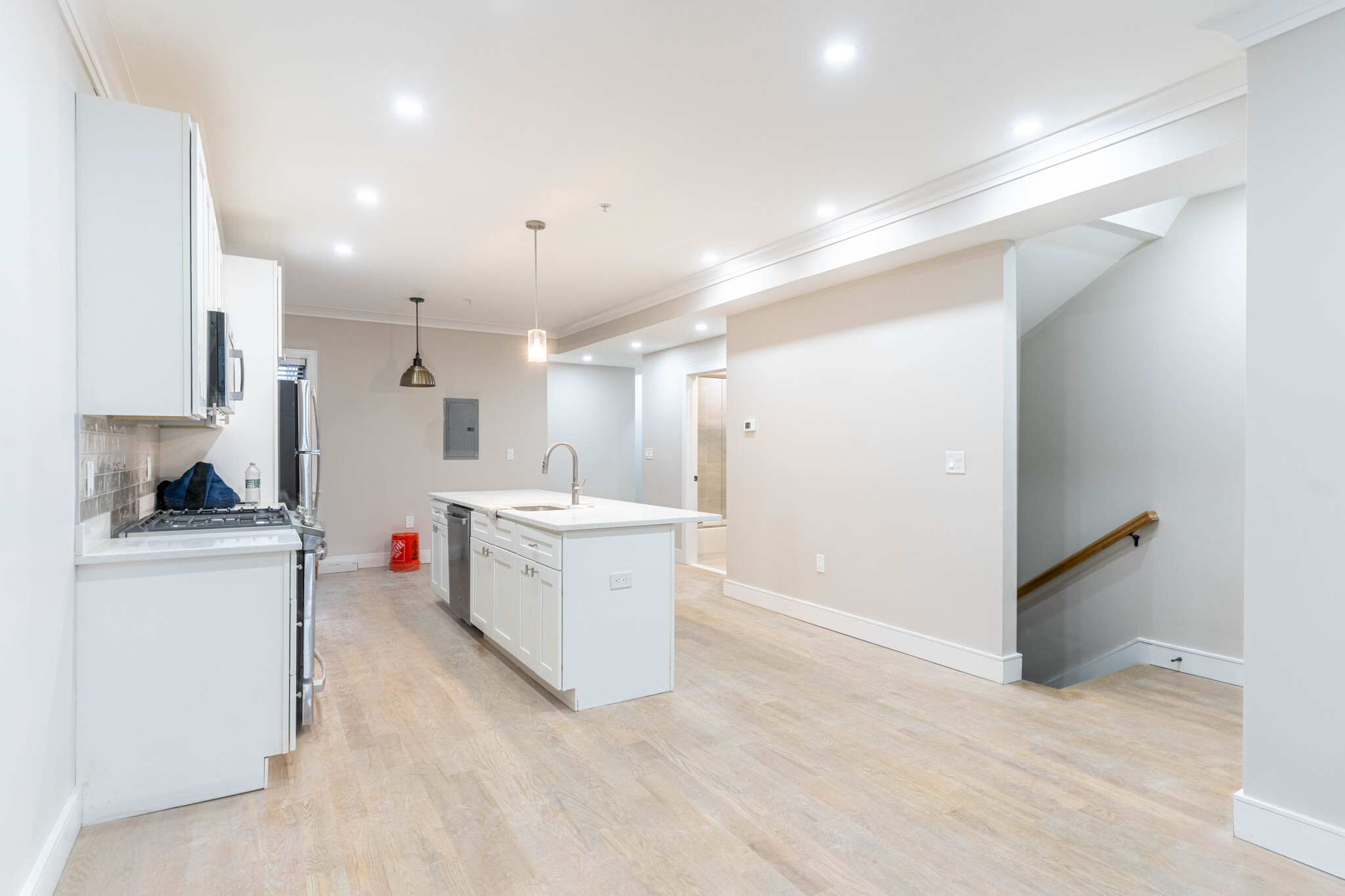 3.5 bed, 2 bath apartment for rent at 152 Trenton St Unit 1, East Boston — photo 4 of 15