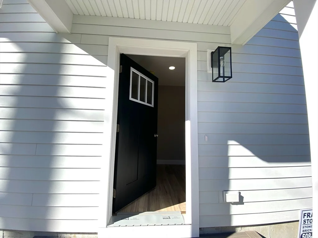 3 bed, 2 bath apartment for rent at 152 W Main St Unit A, Millbury — photo 1 of 33