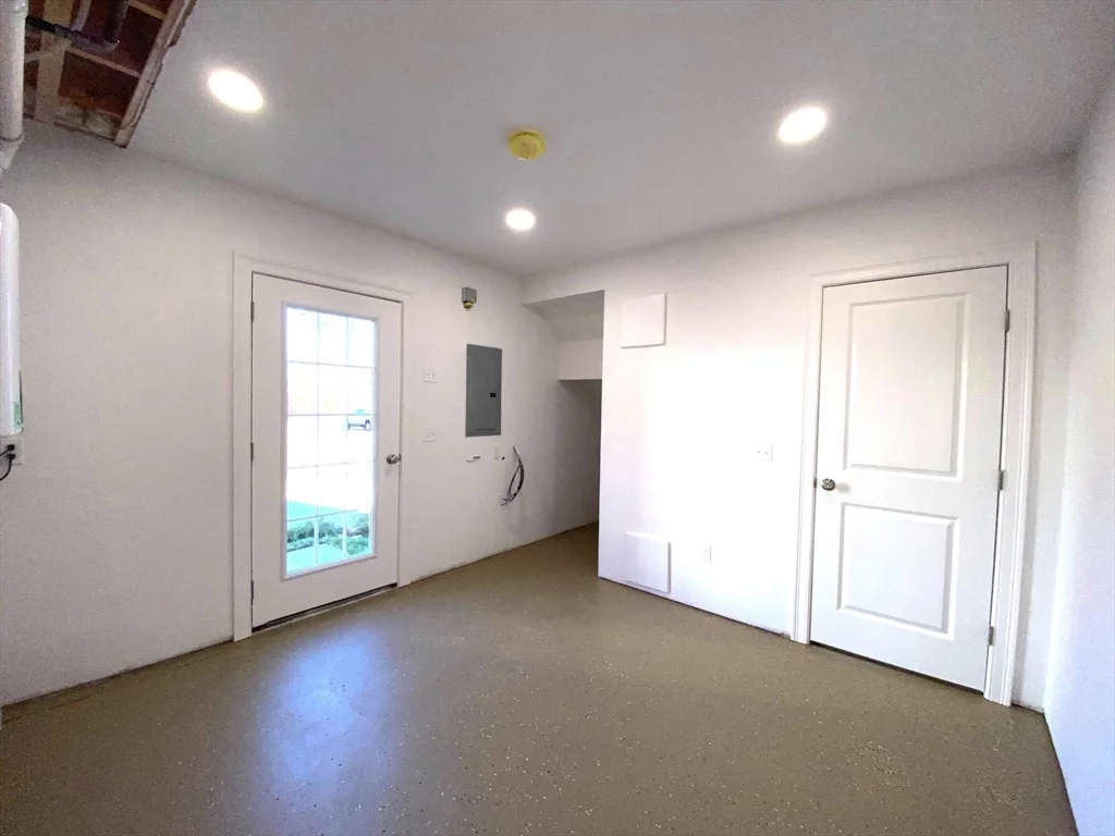3 bed, 2 bath apartment for rent at 152 W Main St Unit A, Millbury — photo 33 of 33