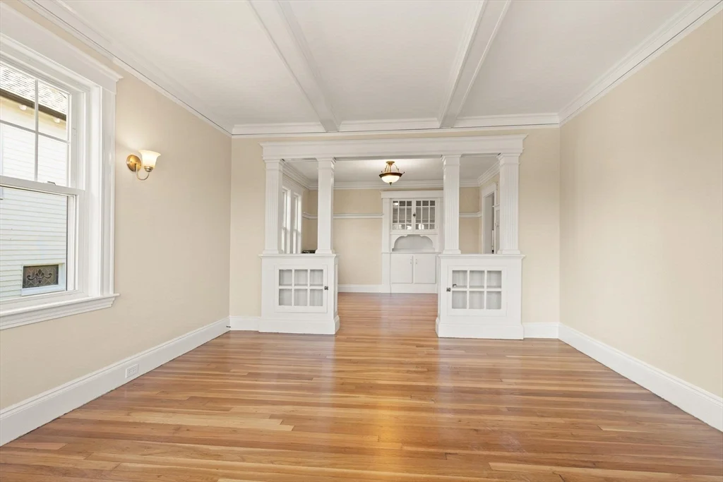 2 bed, 1 bath apartment for rent at 1521 Centre St Unit 1, West Roxbury — photo 3 of 9