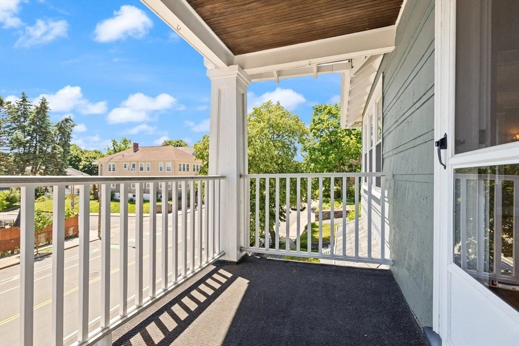 2 bed, 1 bath apartment for rent at 1521 Centre St Unit 2, West Roxbury — photo 2 of 11