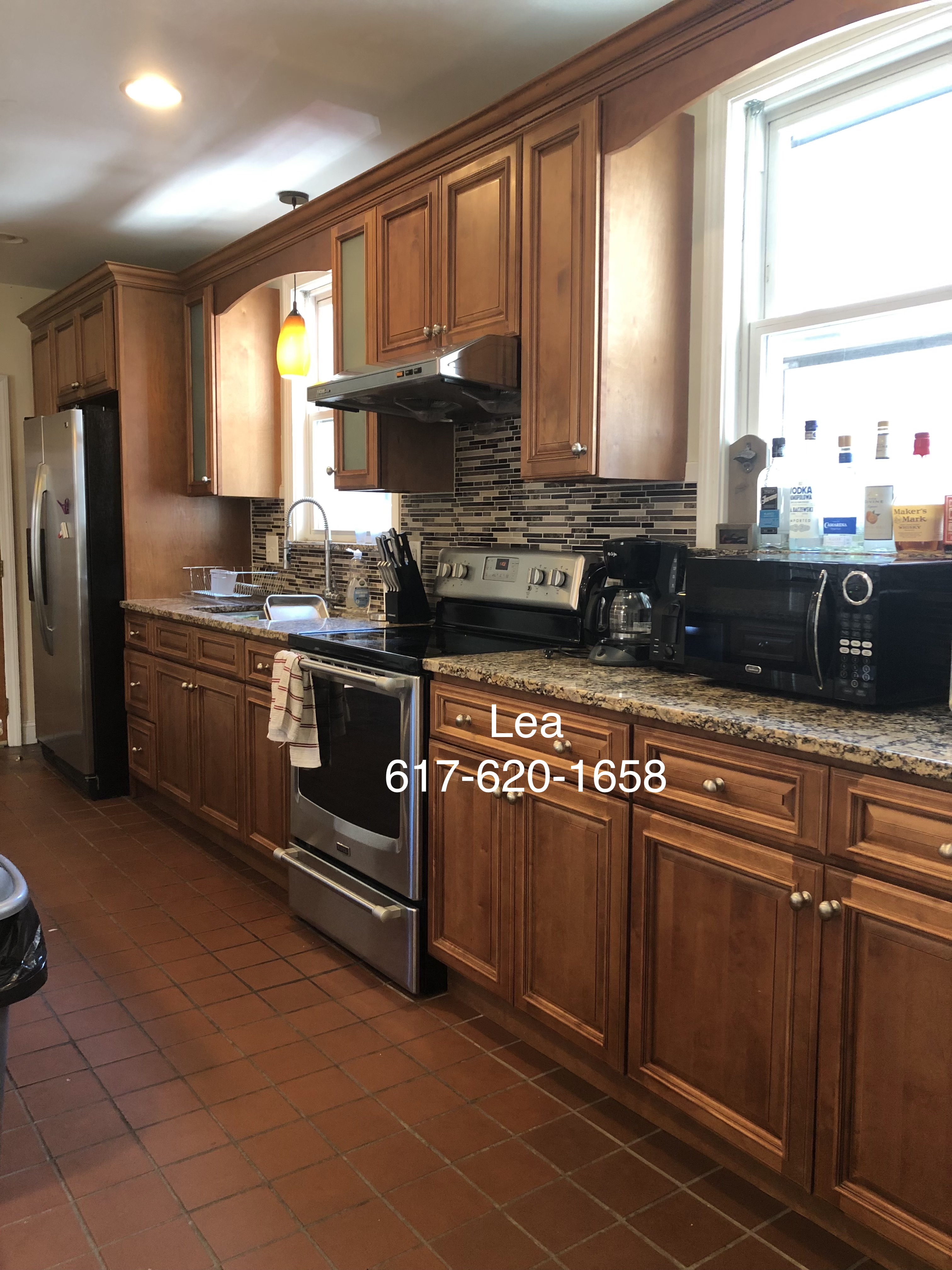 5 bed, 2 bath apartment for rent at 1522 Commonwealth Ave Unit 1, Brighton — photo 1 of 10