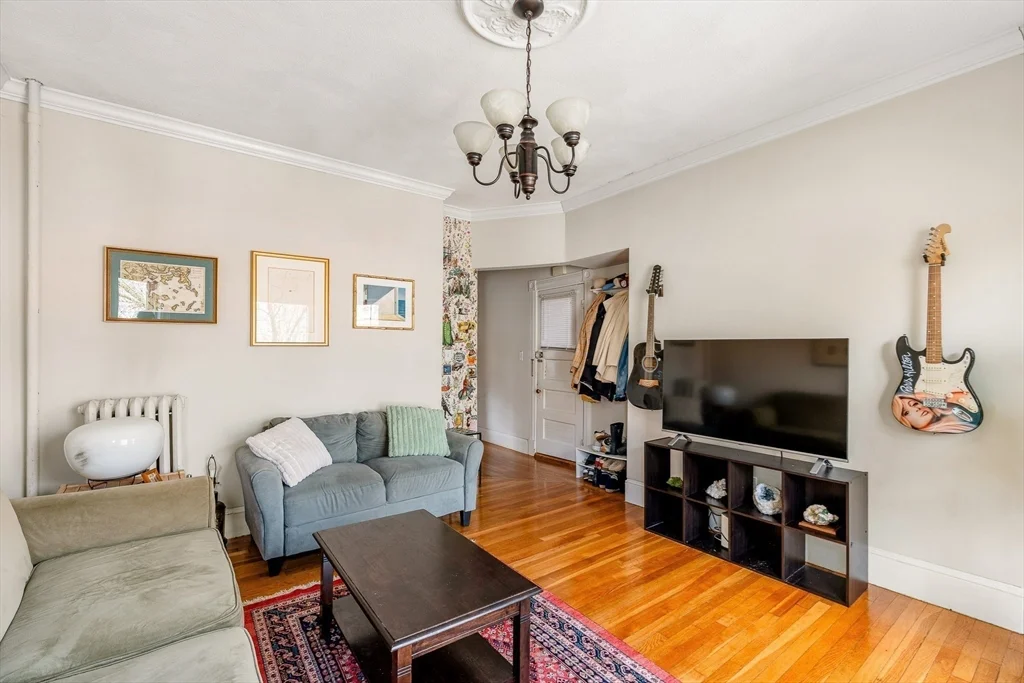 3 bed, 1 bath apartment for rent at 1524 Cambridge St Unit 3, Mid Cambridge — photo 7 of 22