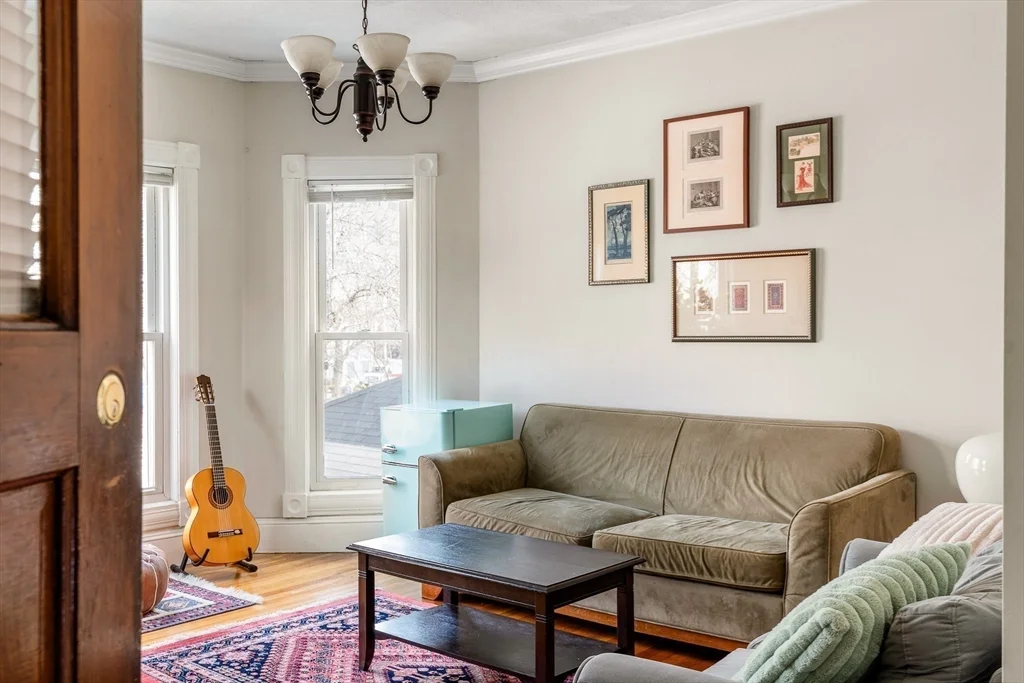 3 bed, 1 bath apartment for rent at 1524 Cambridge St Unit 3, Mid Cambridge — photo 4 of 22