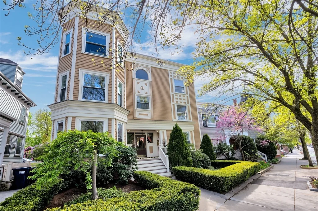 3 bed, 1 bath apartment for rent at 1524 Cambridge St Unit 3, Mid Cambridge — photo 21 of 22