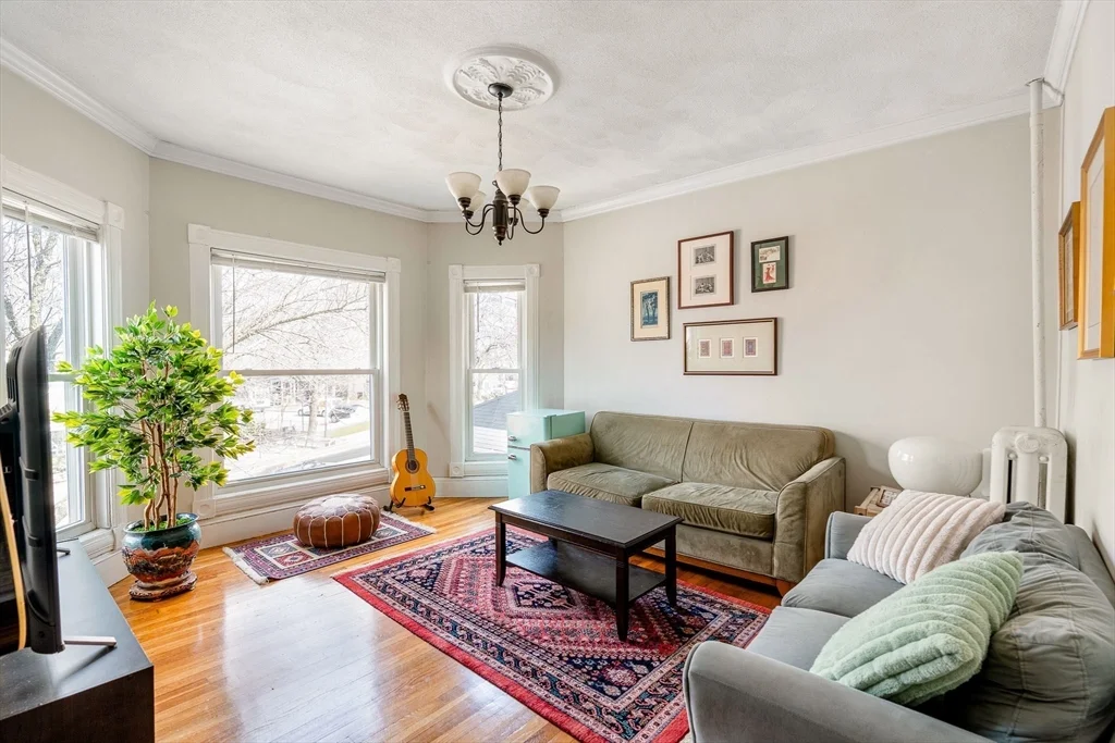 3 bed, 1 bath apartment for rent at 1524 Cambridge St Unit 3, Mid Cambridge — photo 5 of 22