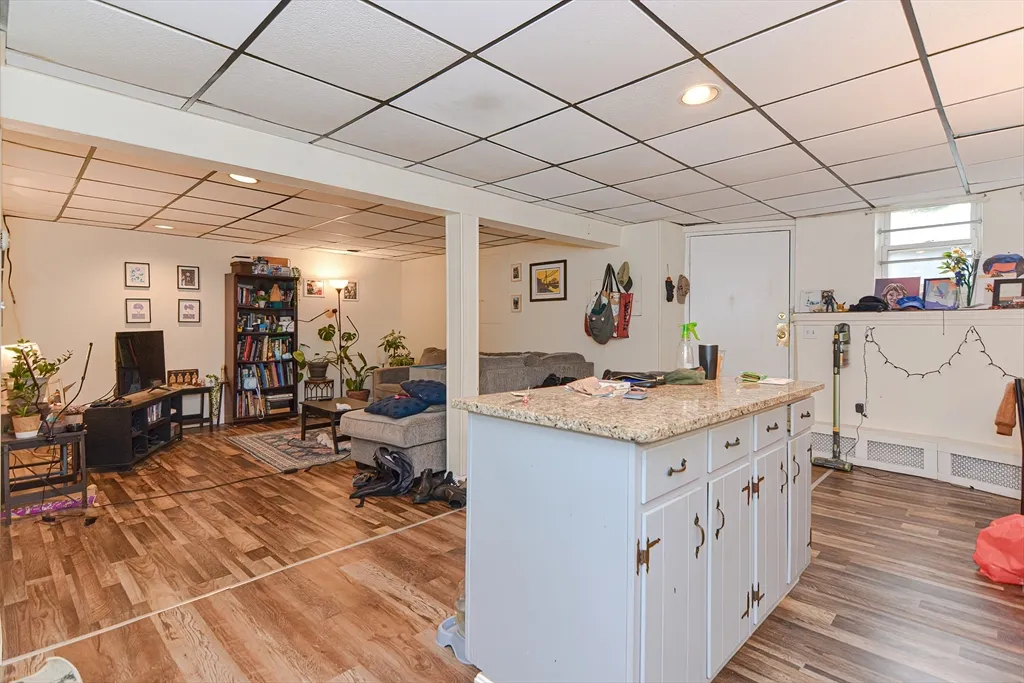2 bed, 1 bath apartment for rent at 1524 Commonwealth Ave Unit B, Brighton — photo 5 of 14