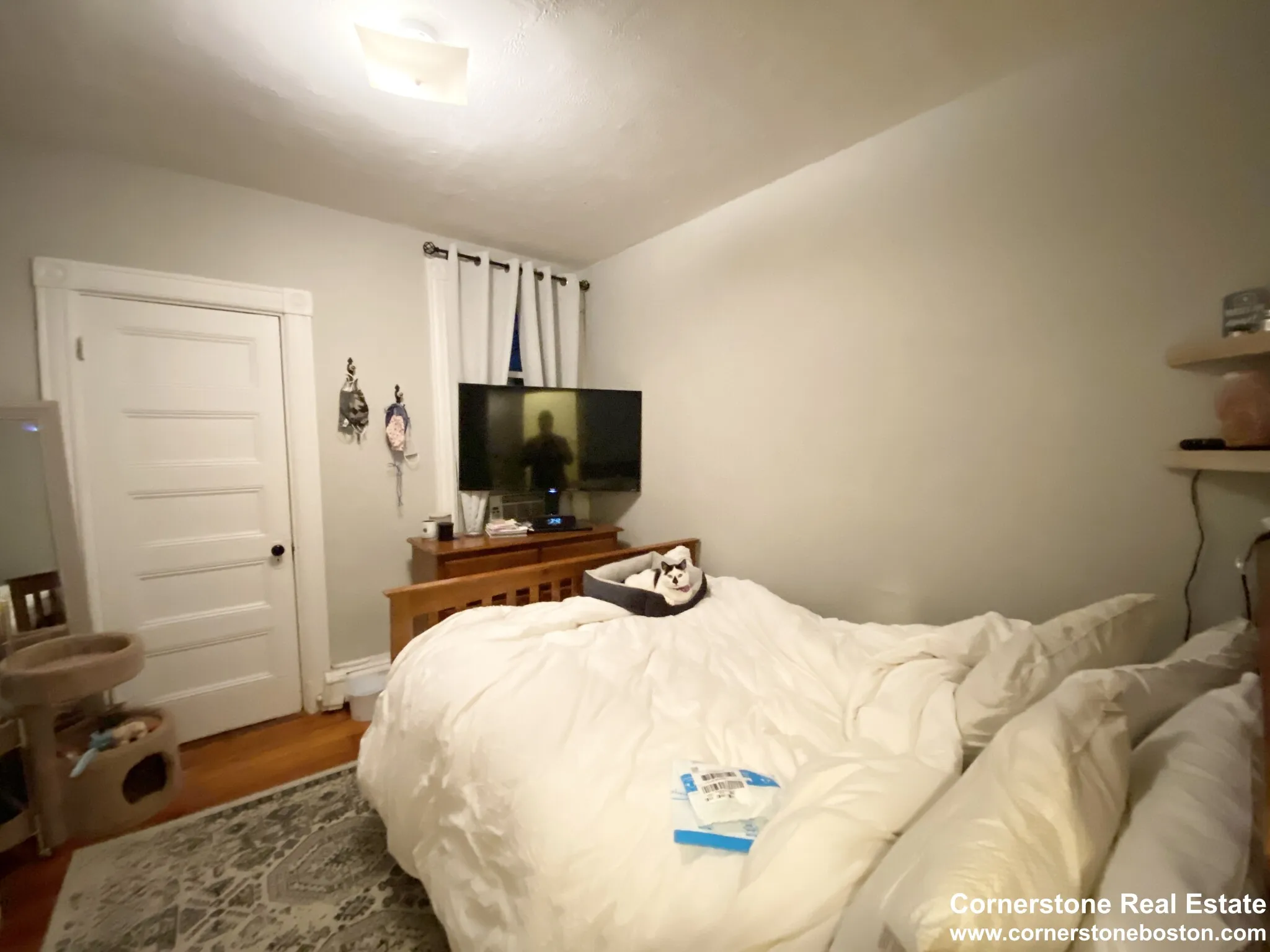 4 bed, 1 bath apartment for rent at 1524 Tremont St Unit 3, Mission Hill — photo 5 of 7
