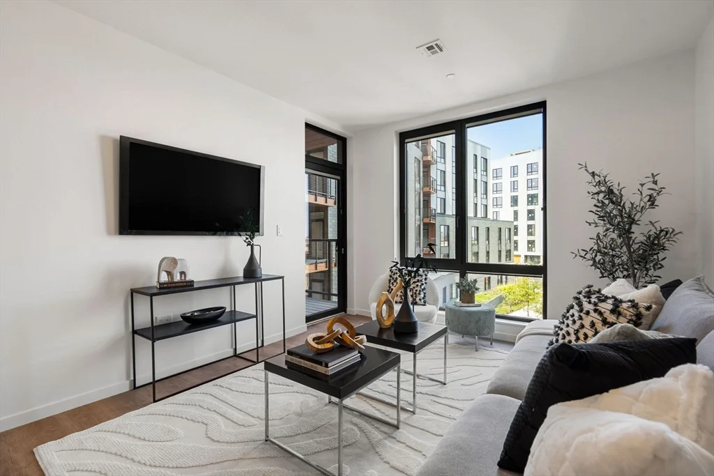 1 bed, 1 bath apartment for rent at 1525 Commonwealth Ave Unit 503, Brighton — photo 12 of 31