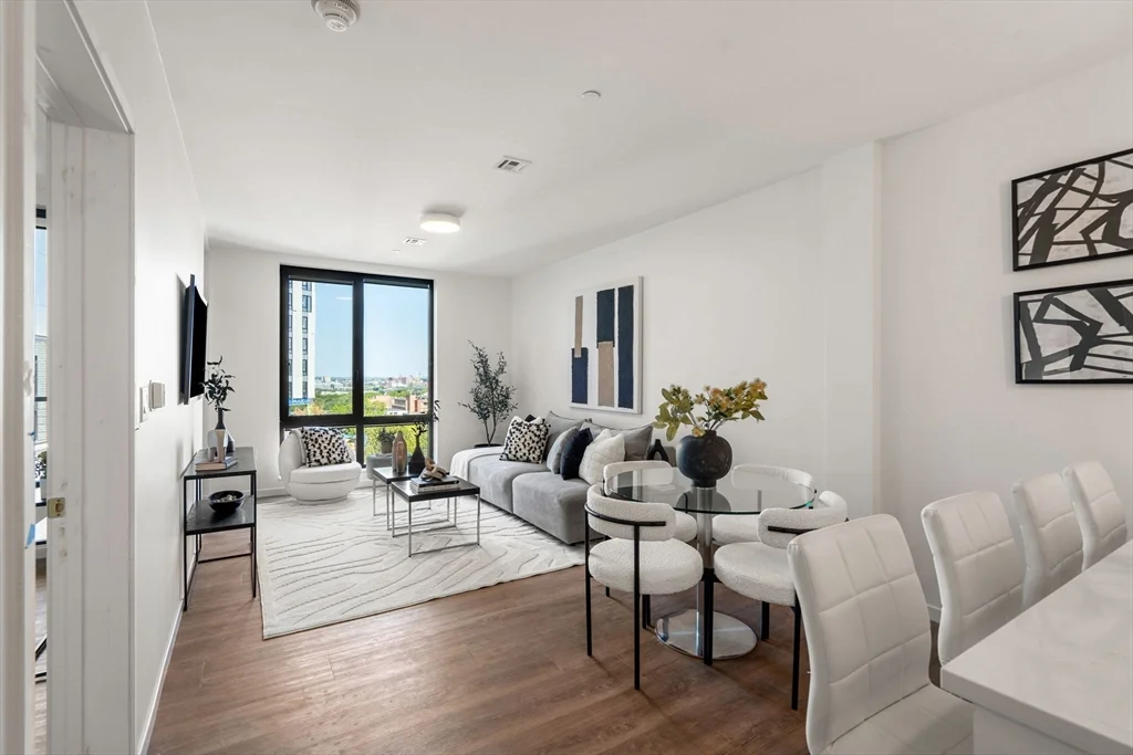 1 bed, 1 bath apartment for rent at 1525 Commonwealth Ave Unit 503, Brighton — photo 6 of 31