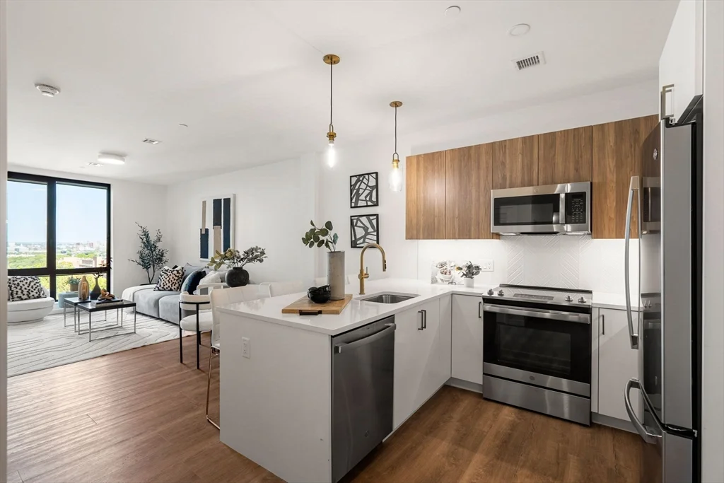 1 bed, 1 bath apartment for rent at 1525 Commonwealth Ave Unit 503, Brighton