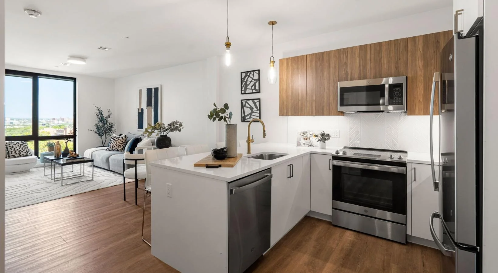 2 bed, 2 bath apartment for rent at 1525 Commonwealth Ave Unit 601, Brighton — photo 8 of 12