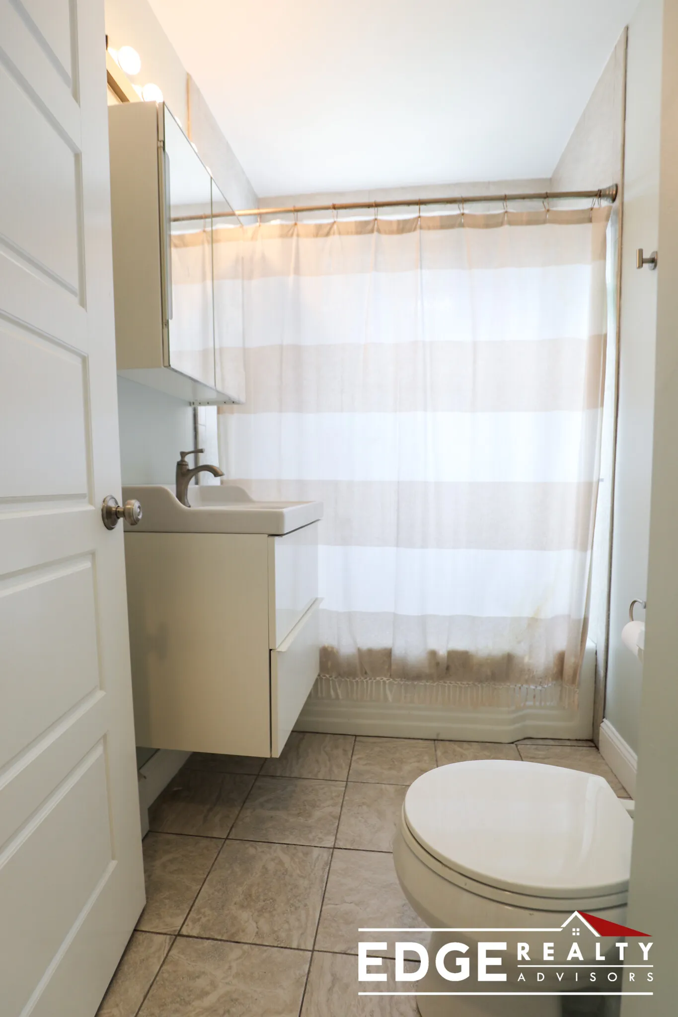 4 bed, 2 bath apartment for rent at 1526 Commonwealth Ave Unit 1, Brighton — photo 11 of 13