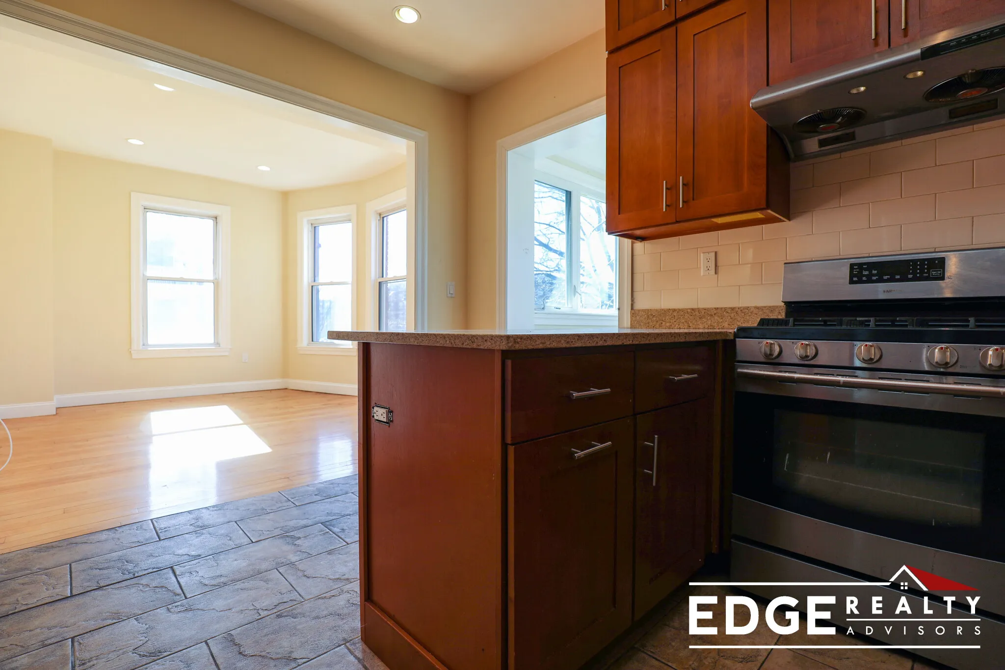 4 bed, 2 bath apartment for rent at 1526 Commonwealth Ave Unit 2, Brighton — photo 5 of 14