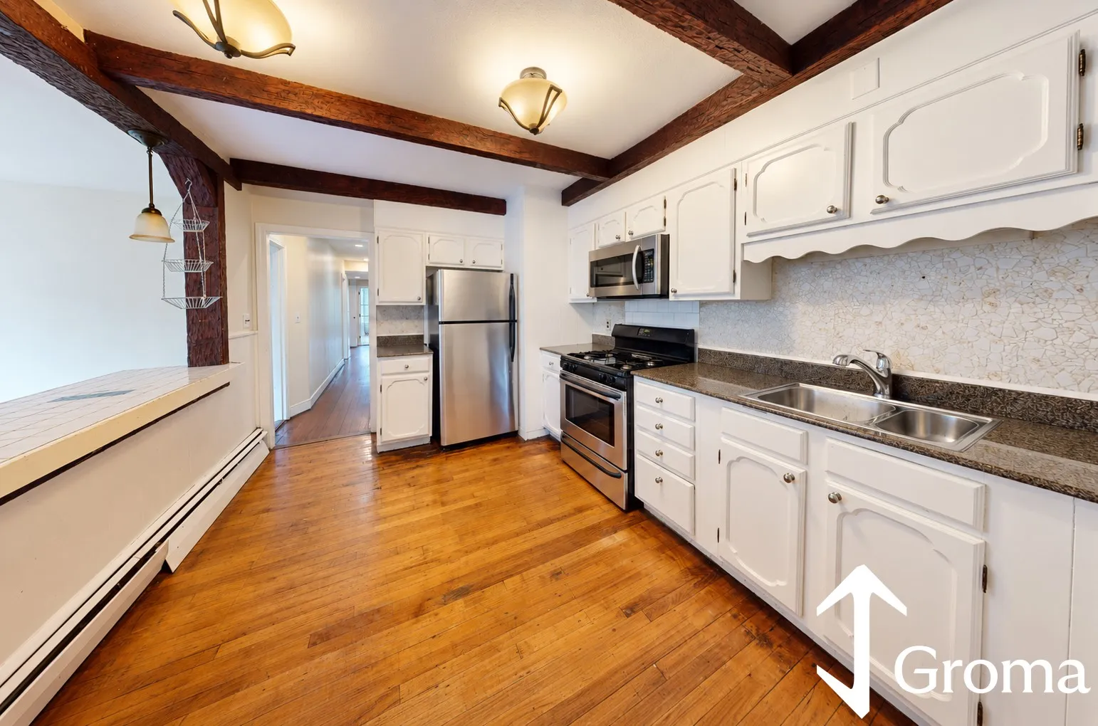 4 bed, 2 bath apartment for rent at 1526 Tremont St Unit 2, Mission Hill