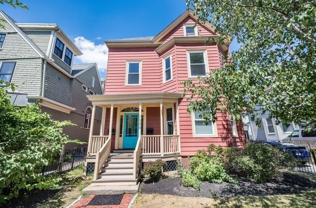 6 bed, 2 bath apartment for rent at 1529 Cambridge Unit 2, Cambridge