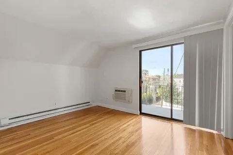 1 bed, 1 bath apartment for rent at 153A Belmont St Unit 2, Everett — photo 4 of 12