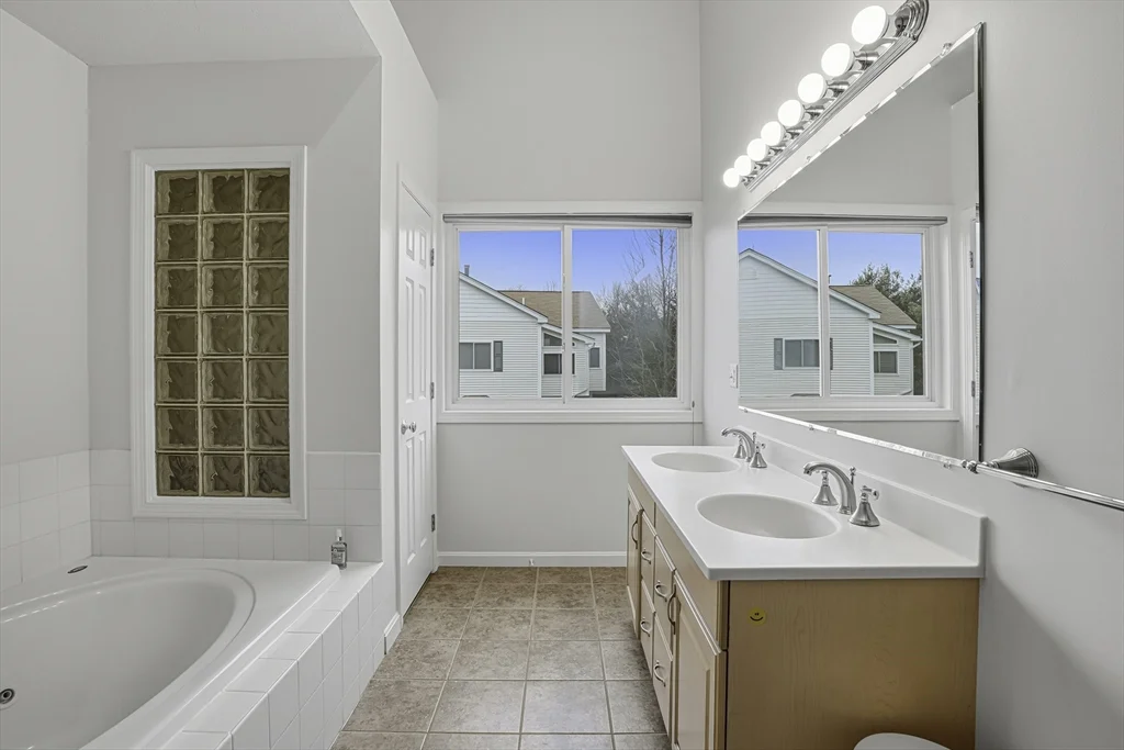 2 bed, 2 bath apartment for rent at 153 America Blvd Unit 153, Ashland — photo 31 of 41