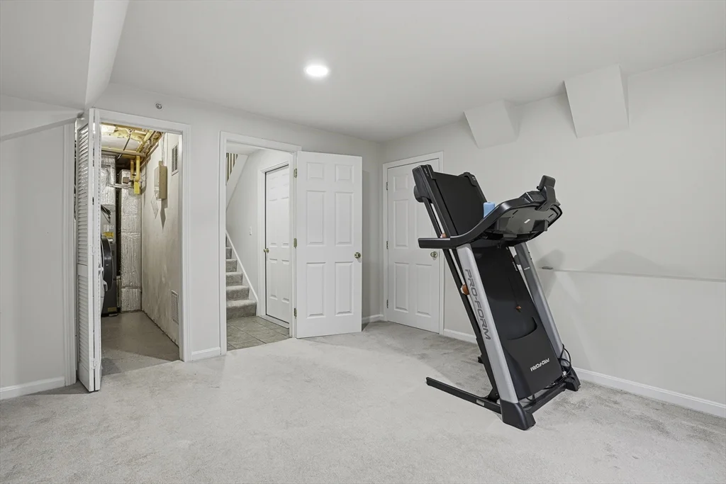 2 bed, 2 bath apartment for rent at 153 America Blvd Unit 153, Ashland — photo 37 of 41