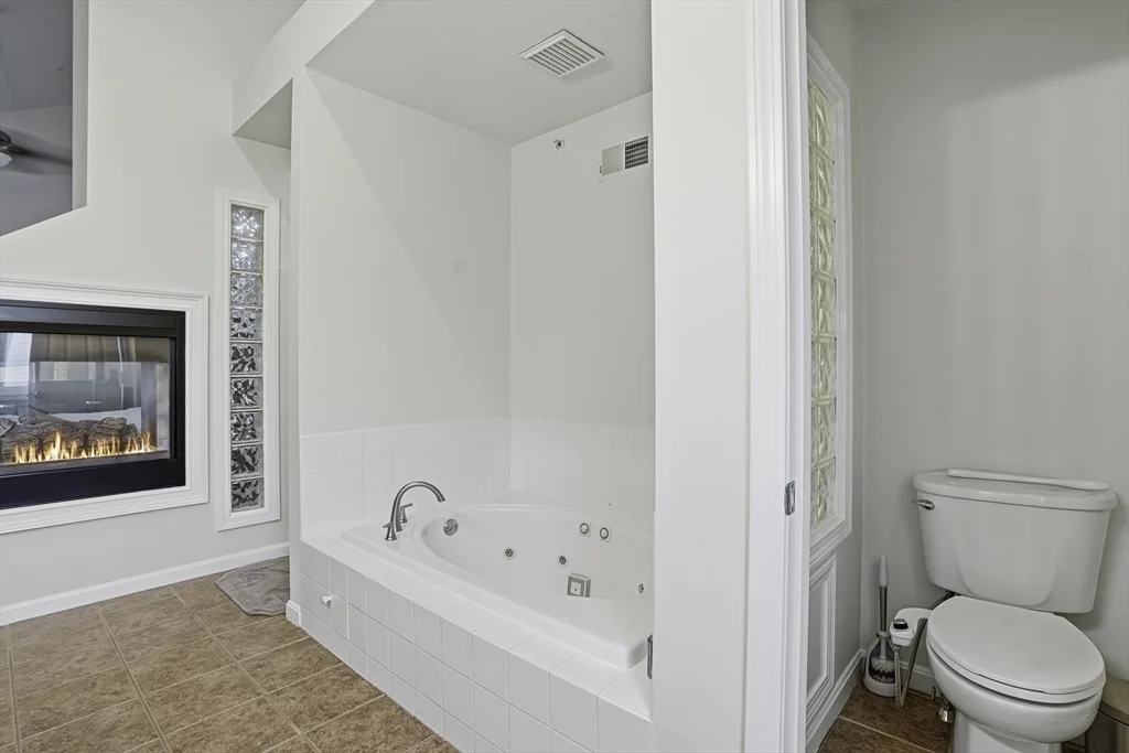 2 bed, 2 bath apartment for rent at 153 America Blvd Unit 153, Ashland — photo 33 of 41