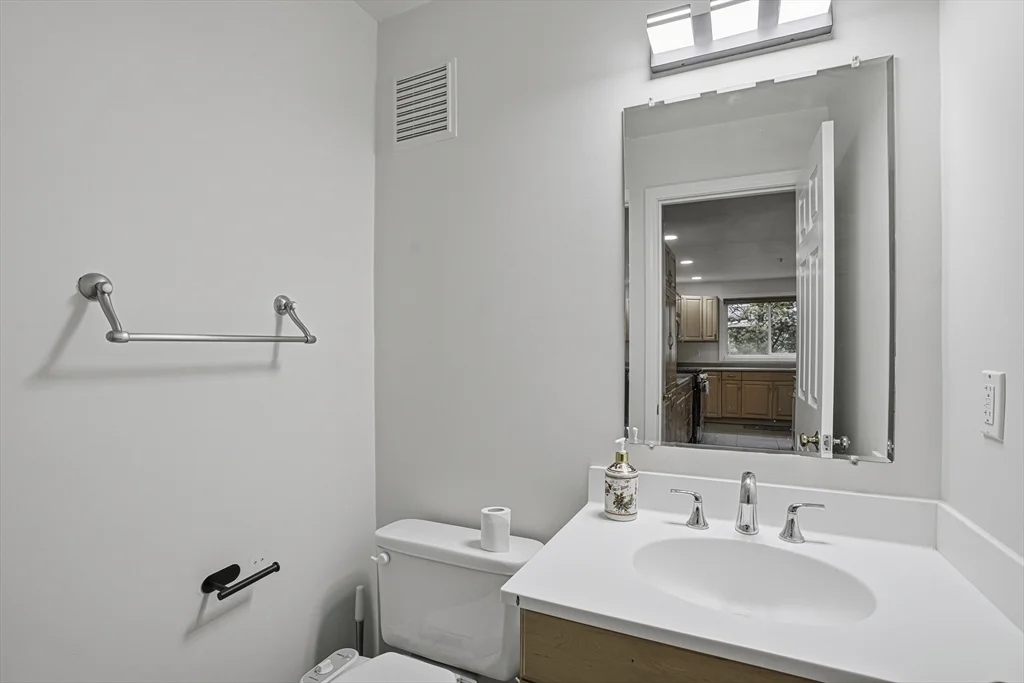 2 bed, 2 bath apartment for rent at 153 America Blvd Unit 153, Ashland — photo 19 of 41