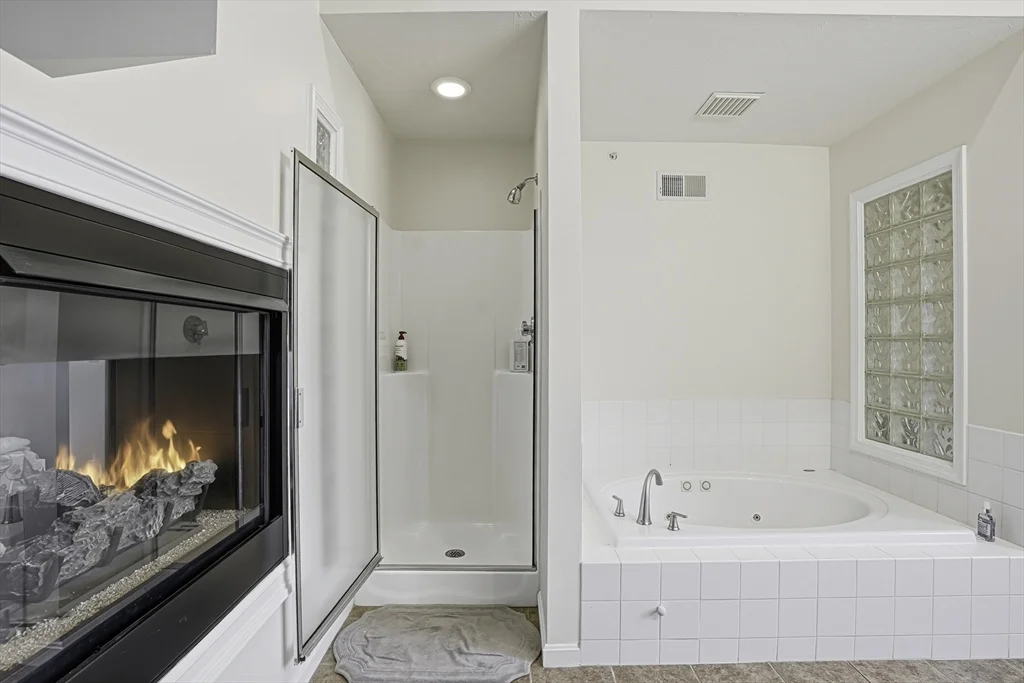 2 bed, 2 bath apartment for rent at 153 America Blvd Unit 153, Ashland — photo 30 of 41