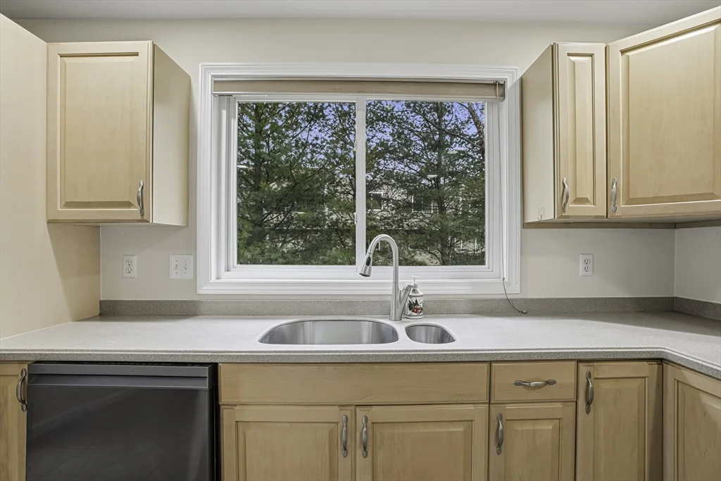 2 bed, 2 bath apartment for rent at 153 America Blvd Unit 153, Ashland — photo 17 of 41
