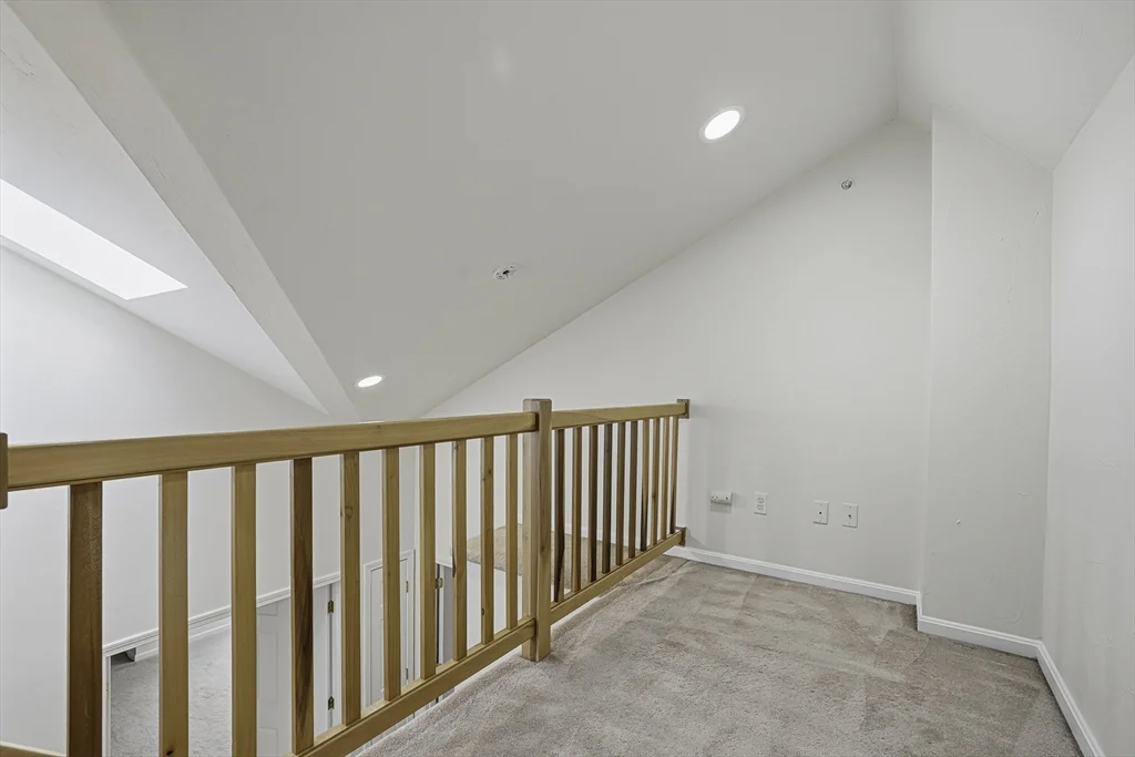 2 bed, 2 bath apartment for rent at 153 America Blvd Unit 153, Ashland — photo 35 of 41