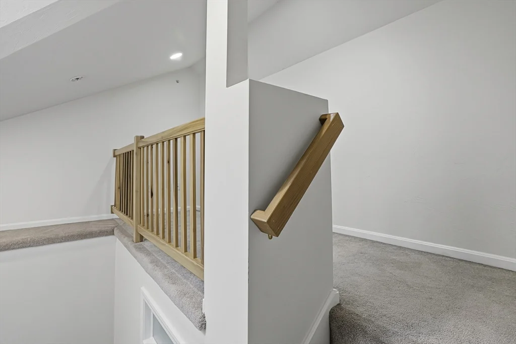 2 bed, 2 bath apartment for rent at 153 America Blvd Unit 153, Ashland — photo 34 of 41