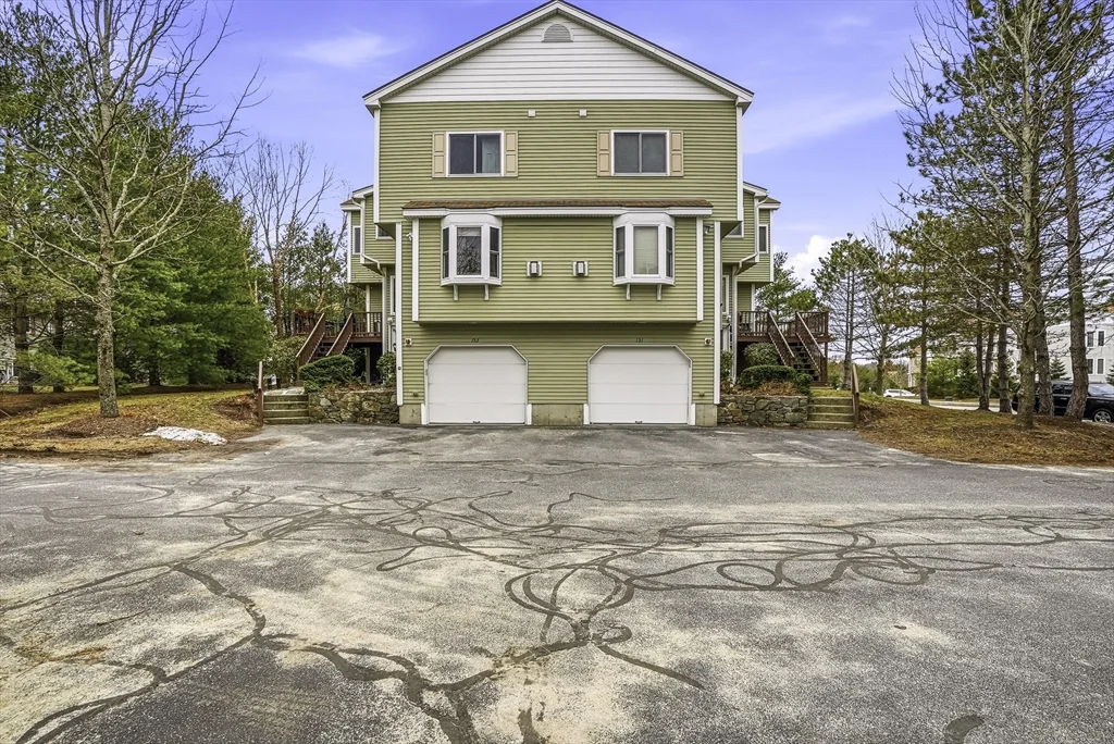 2 bed, 2 bath apartment for rent at 153 America Blvd Unit 153, Ashland — photo 1 of 41