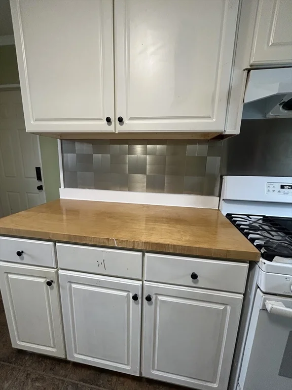 3 bed, 1 bath apartment for rent at 153 Arlington Unit 2, Framingham — photo 7 of 14