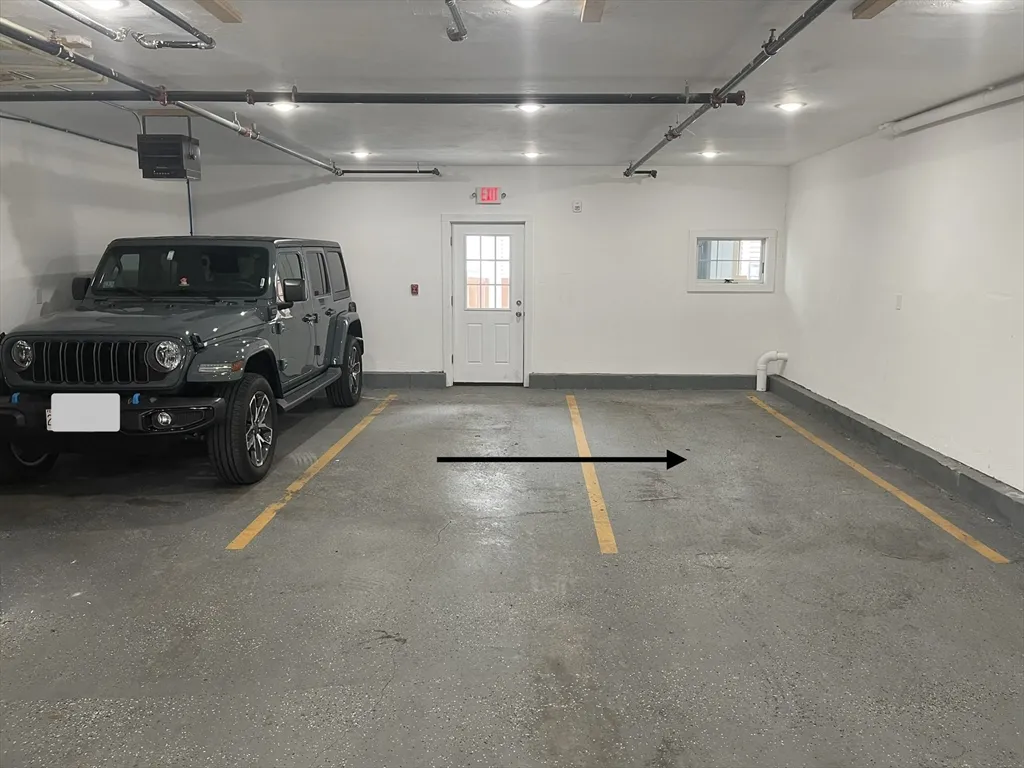 Studio bed apartment for rent at 153 Bowen Unit G, South Boston