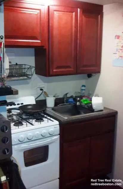 Studio bed, 1 bath apartment for rent at 153 Brighton Ave Unit 9, Brighton — photo 1 of 5