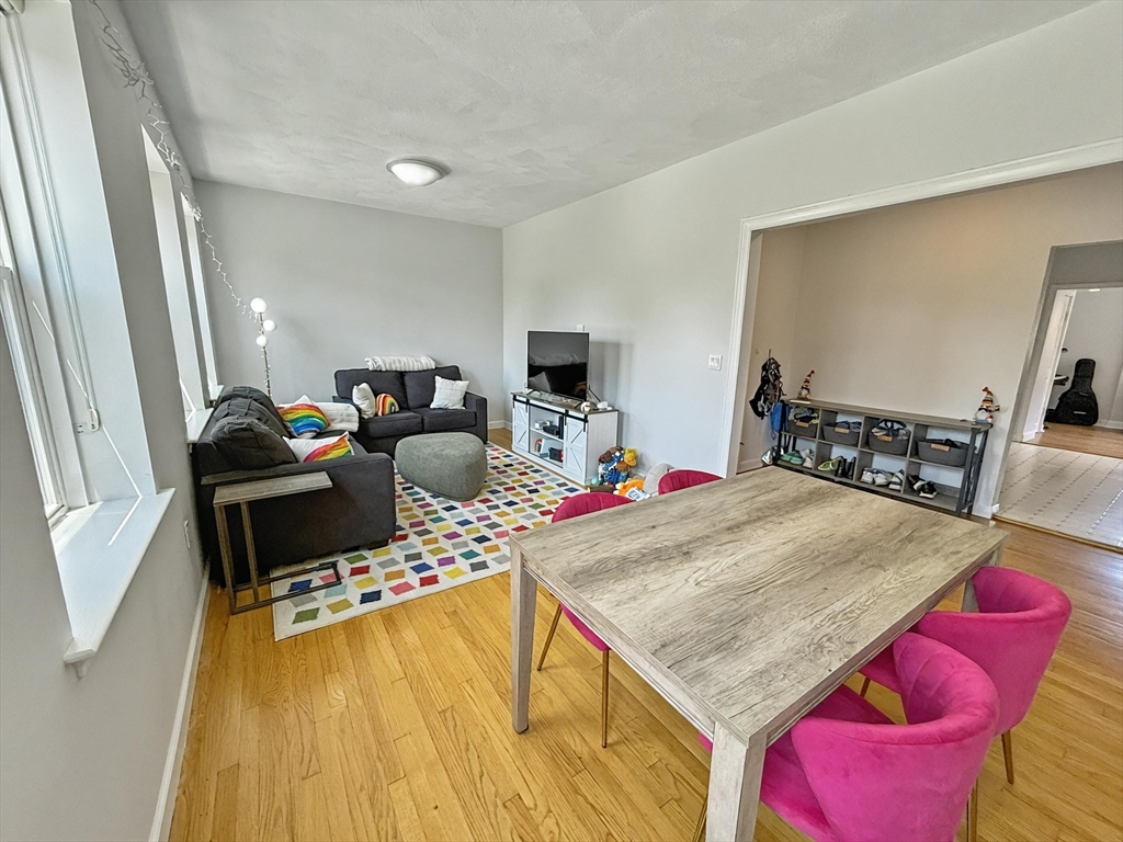2 bed, 1 bath apartment for rent at 153 Chiswick Rd Unit 3, Brighton — photo 4 of 21