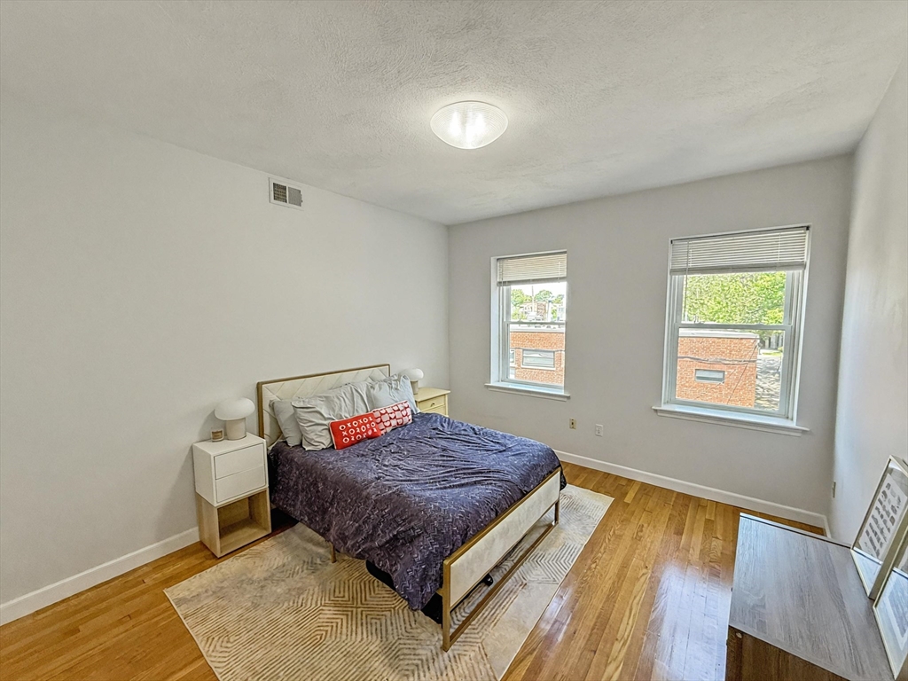 2 bed, 1 bath apartment for rent at 153 Chiswick Rd Unit 3, Brighton — photo 11 of 21