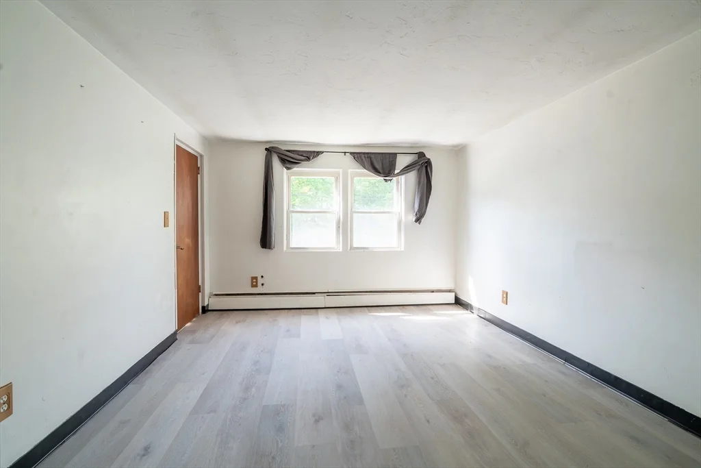 2 bed, 1 bath apartment for rent at 153 Commercial St Unit 5, Braintree — photo 3 of 10