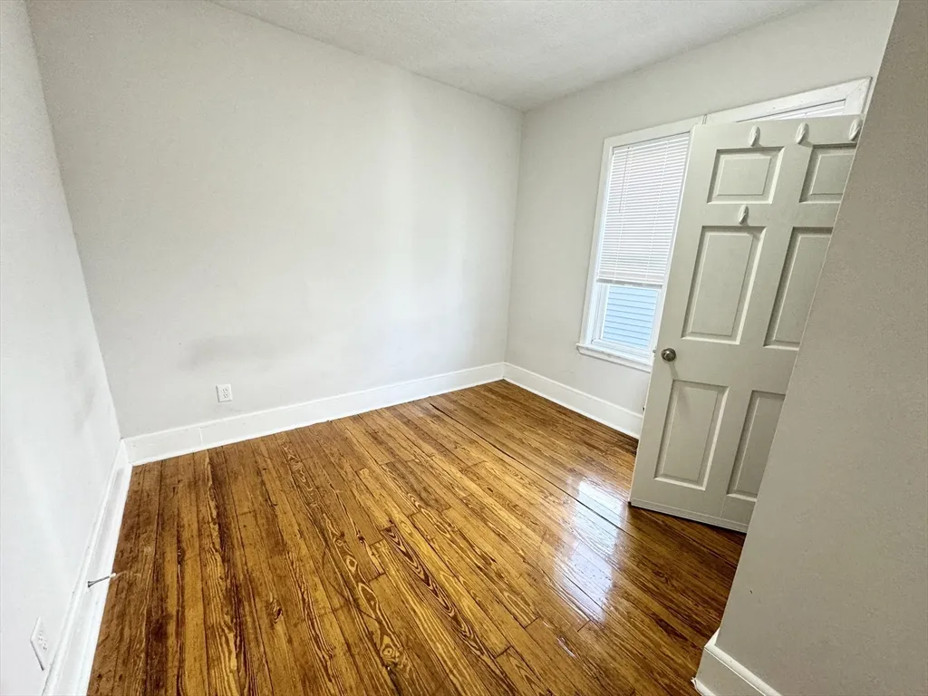 4 bed, 2 bath apartment for rent at 153 Cottage St Unit 3, Dorchester — photo 4 of 8