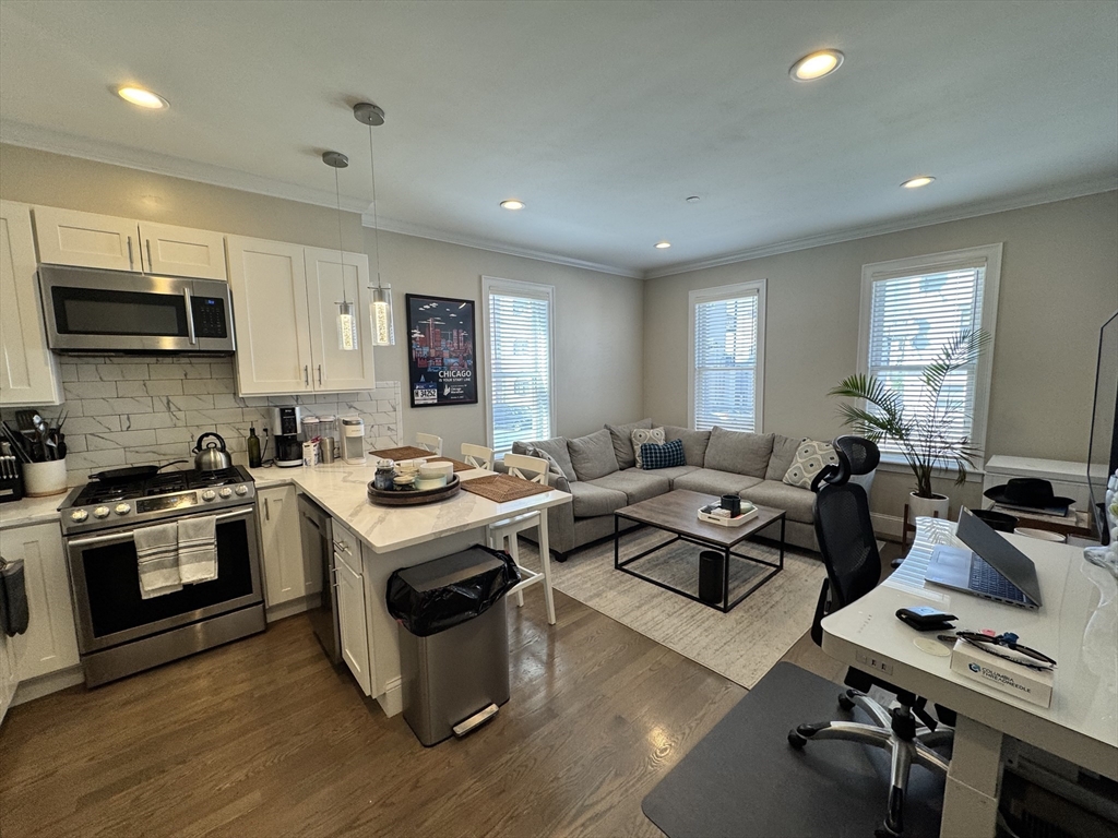 2 bed, 1 bath apartment for rent at 153 Everett St Unit 1, East Boston — photo 4 of 12