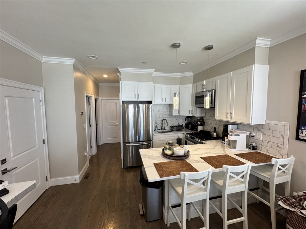 2 bed, 1 bath apartment for rent at 153 Everett St Unit 1, East Boston — photo 3 of 12