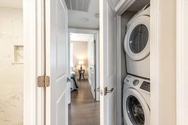 2 bed, 2 bath apartment for rent at 153 Everett St Unit 3, East Boston — photo 6 of 19