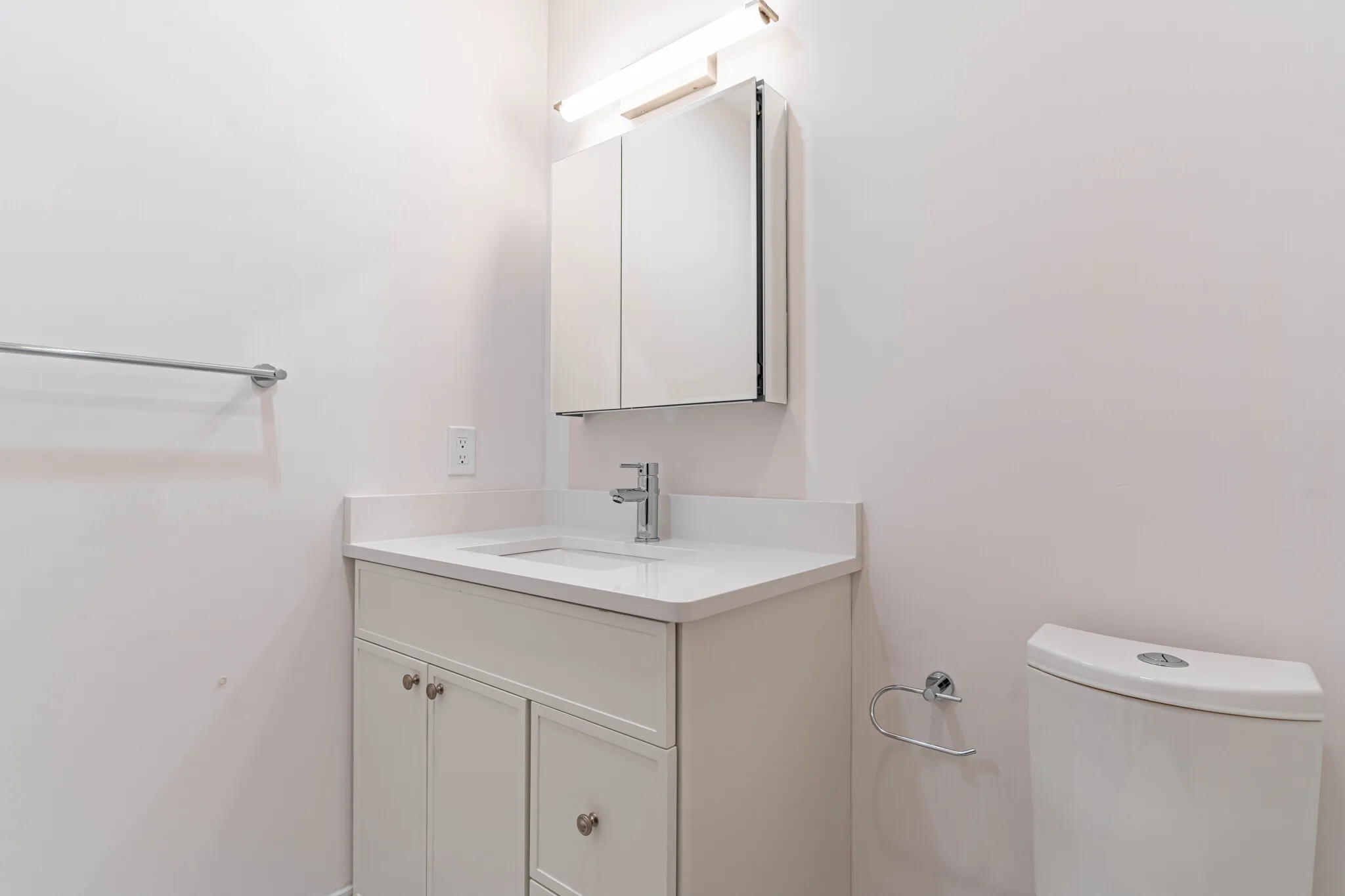 4 bed, 2.5 bath apartment for rent at 153 Everett St Unit 303, Allston — photo 6 of 13