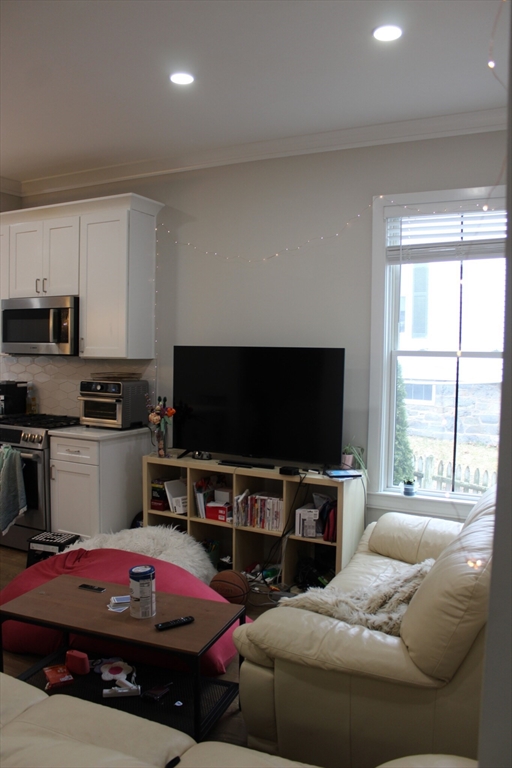 5 bed, 2 bath apartment for rent at 153 Foster St Unit 1, Brighton — photo 13 of 21