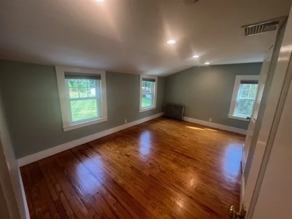 4 bed, 2 bath apartment for rent at 153 Hartwell Rd, Bedford — photo 17 of 29